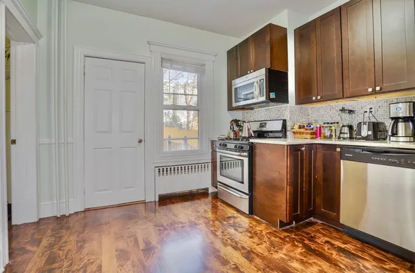 $2,950 | 12 Romaine Avenue, Unit 1, Jersey City, NJ 07306