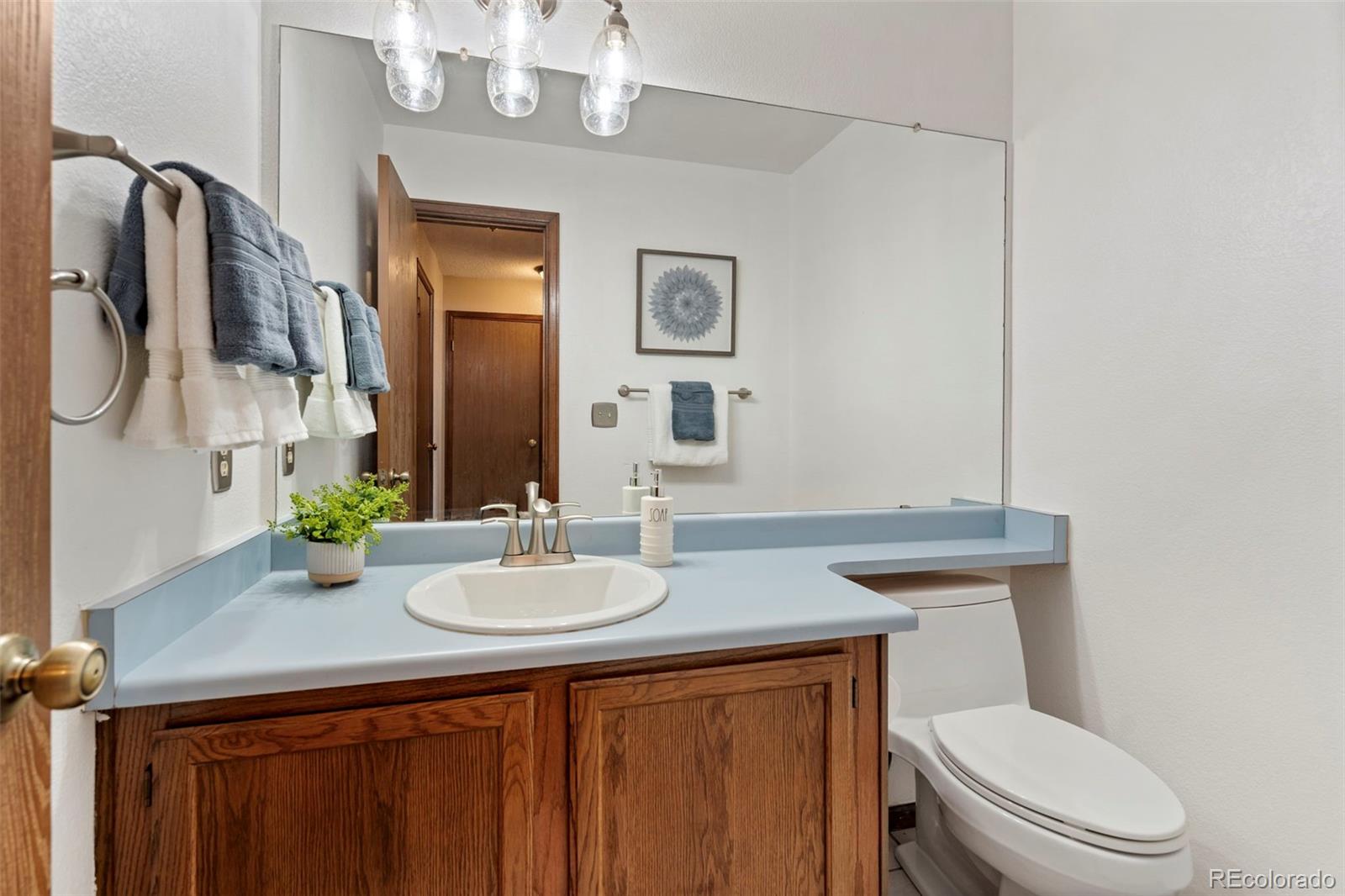 8254 South Reed Street Littleton, CO 80128 - Photo 15 of 42 Gallery Image 15