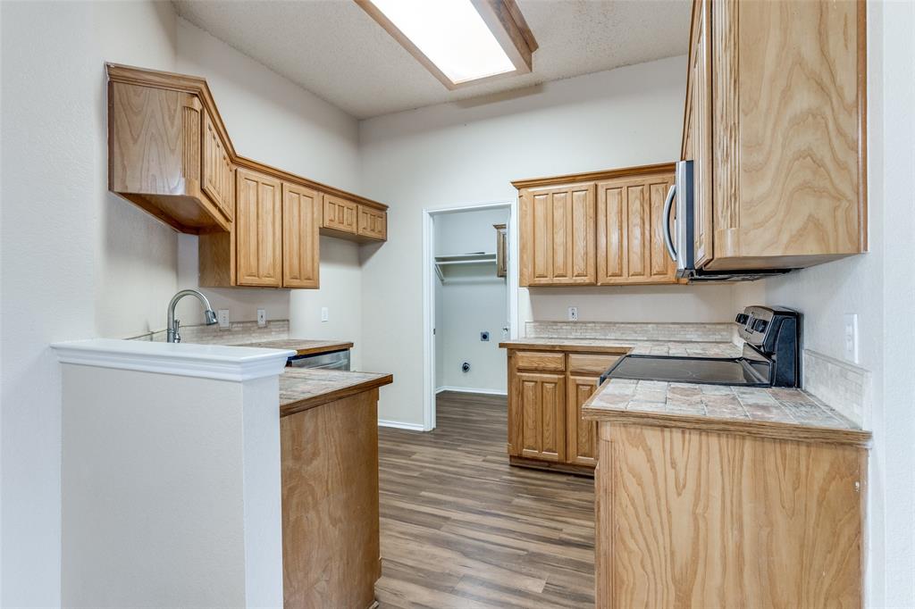 113 St James Court Rhome, TX 76078 - Photo 10 of 25