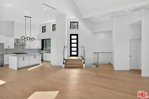 $1,394,444 | 8366 Hillcroft Drive, West Hills, CA 91304