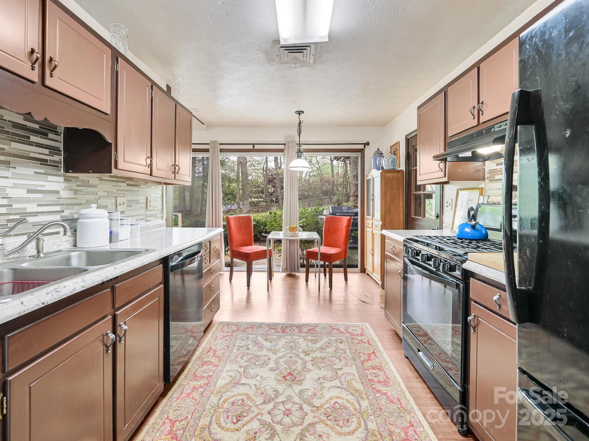 4 Highlander Road Asheville, NC 28804 - Photo 14 of 36 Gallery Image 14
