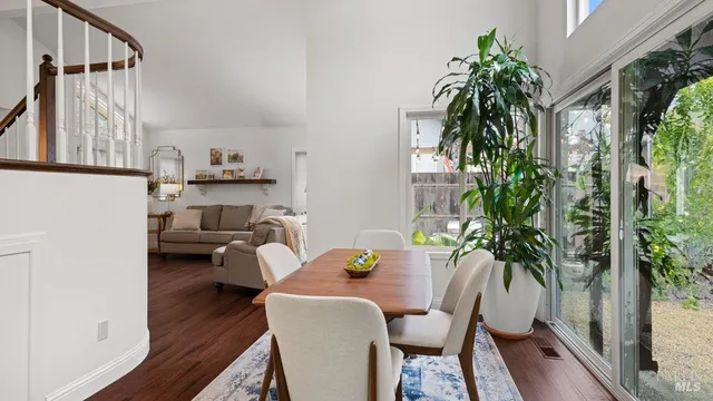 $689,000 | 558 Monaco Circle, Cloverdale, CA 95425