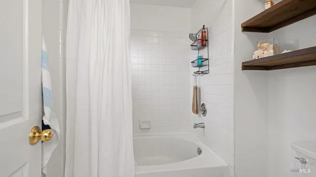 $689,000 | 558 Monaco Circle, Cloverdale, CA 95425