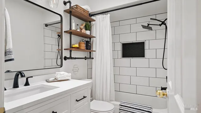 $689,000 | 558 Monaco Circle, Cloverdale, CA 95425