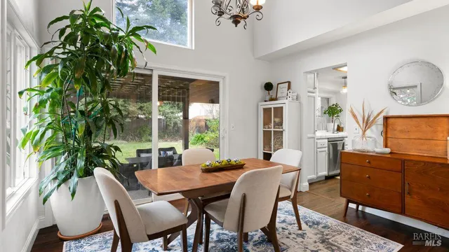 $689,000 | 558 Monaco Circle, Cloverdale, CA 95425