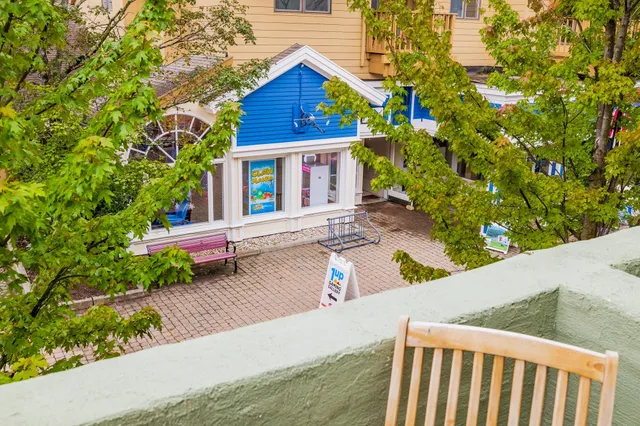 $1,300,000 | 51 Village Square, Stratton, VT 05340