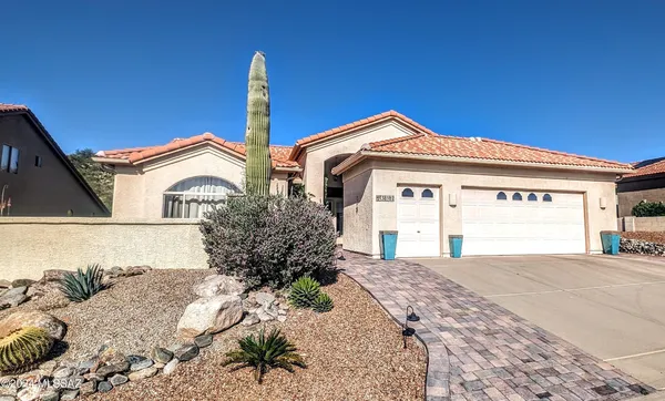 $2,950 | 38162 South Desert Bluff Drive, Tucson, AZ 85739