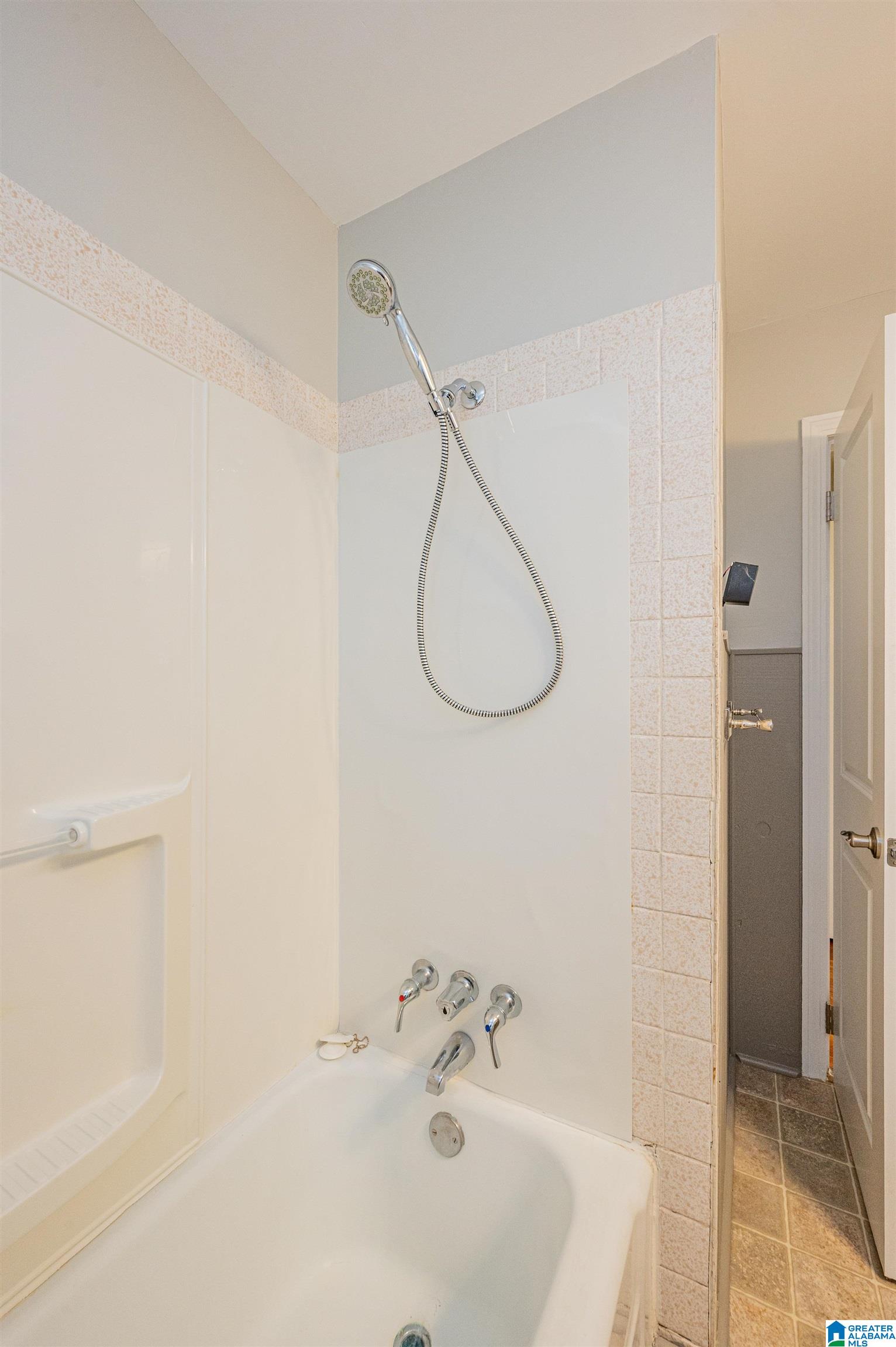 112 Hart Avenue Bessemer, AL 35023 - Photo 22 of 36