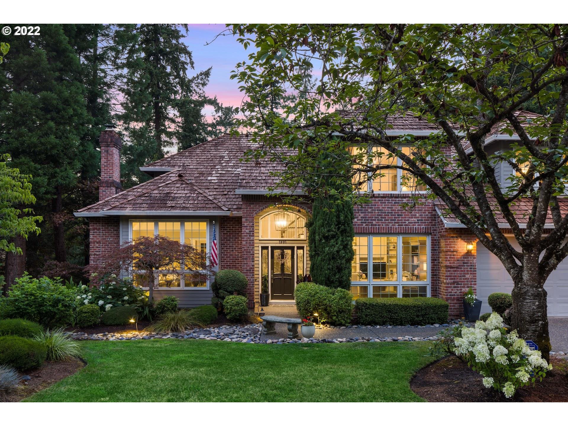 1991 Ridgewood Road Lake Oswego, OR 97034 - Photo 2 of 32 Gallery Image 2