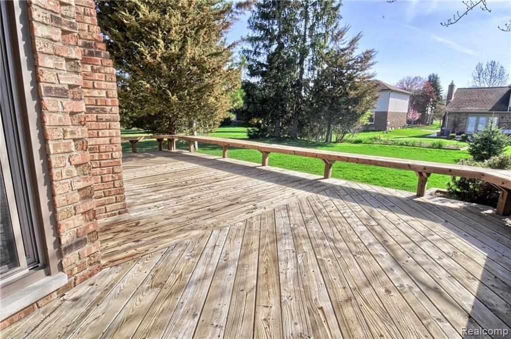 57 Stonetree Circle Rochester, MI 48309 - Photo 36 of 38