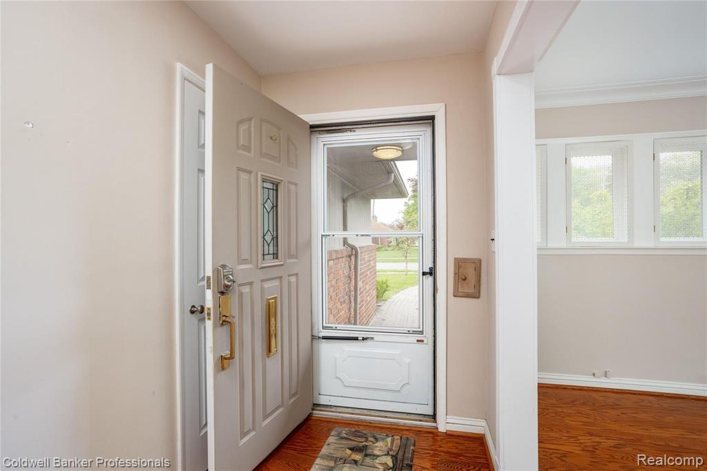 401 Barclay Grosse Pointe, MI 48236 - Photo 29 of 39