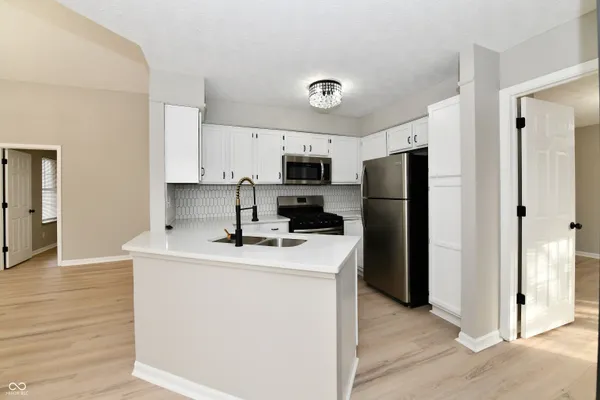 $329,900 | 8547 Rock Hollow Circle, Indianapolis, IN 46256