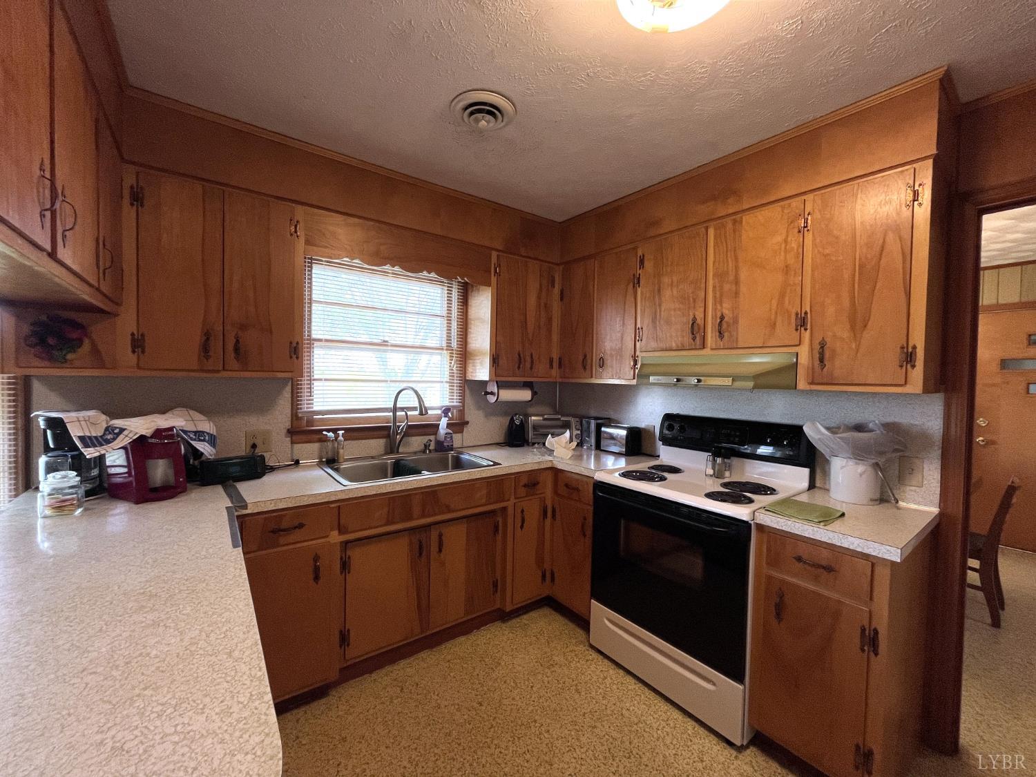 677 Tabor Road Gladys, VA 24554 - Photo 14 of 84