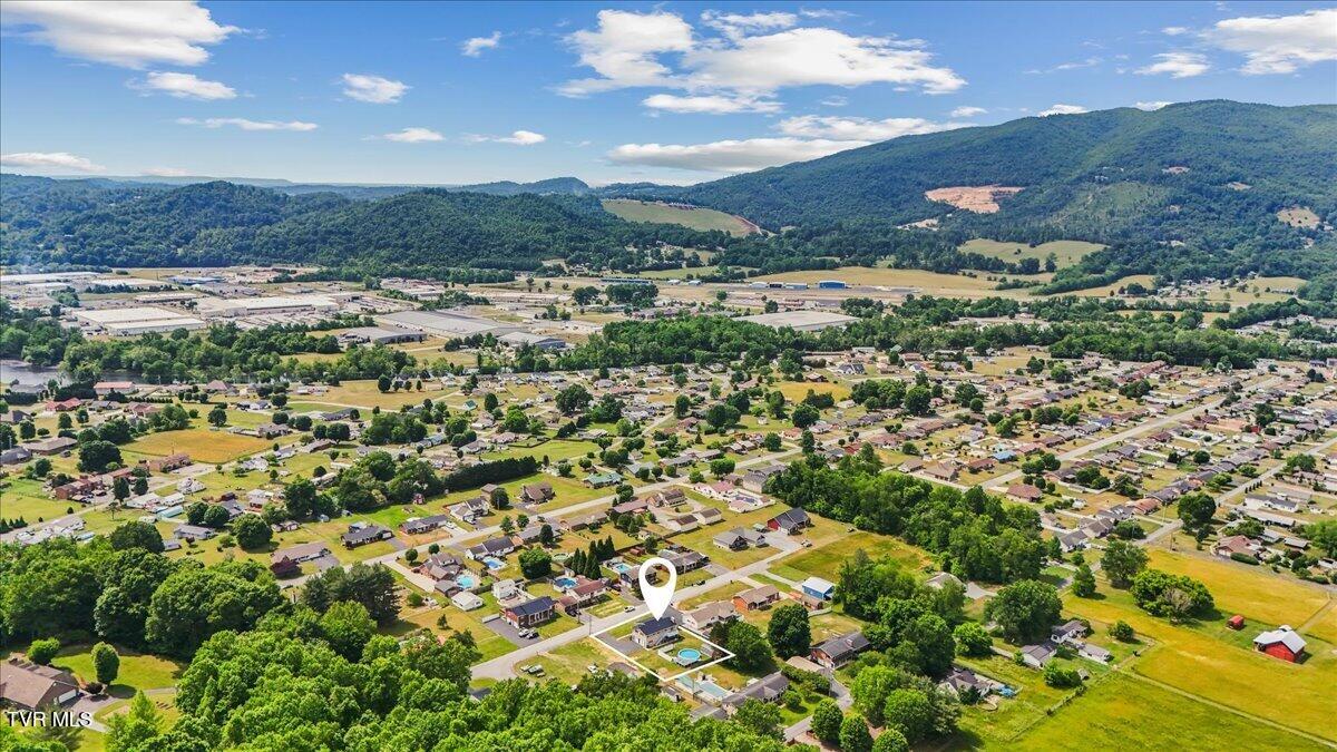 1012 South Gate Drive Elizabethton, TN 37643 - Photo 54 of 58 56-DJI_20260519153026_0124_D