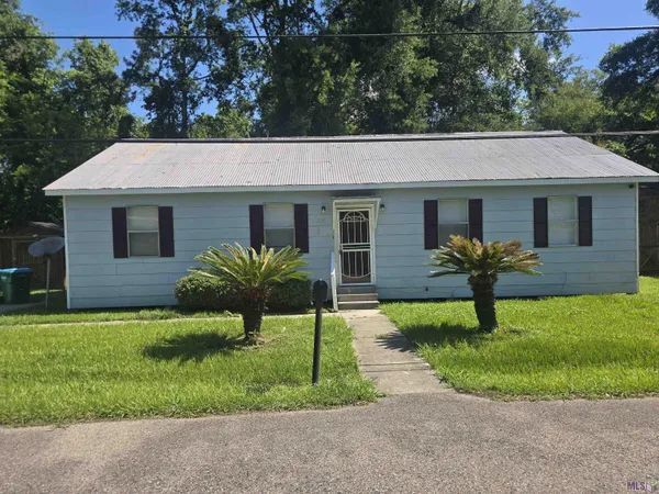 $1,250 | 1160 Freeman Lane, Port Allen, LA 70767
