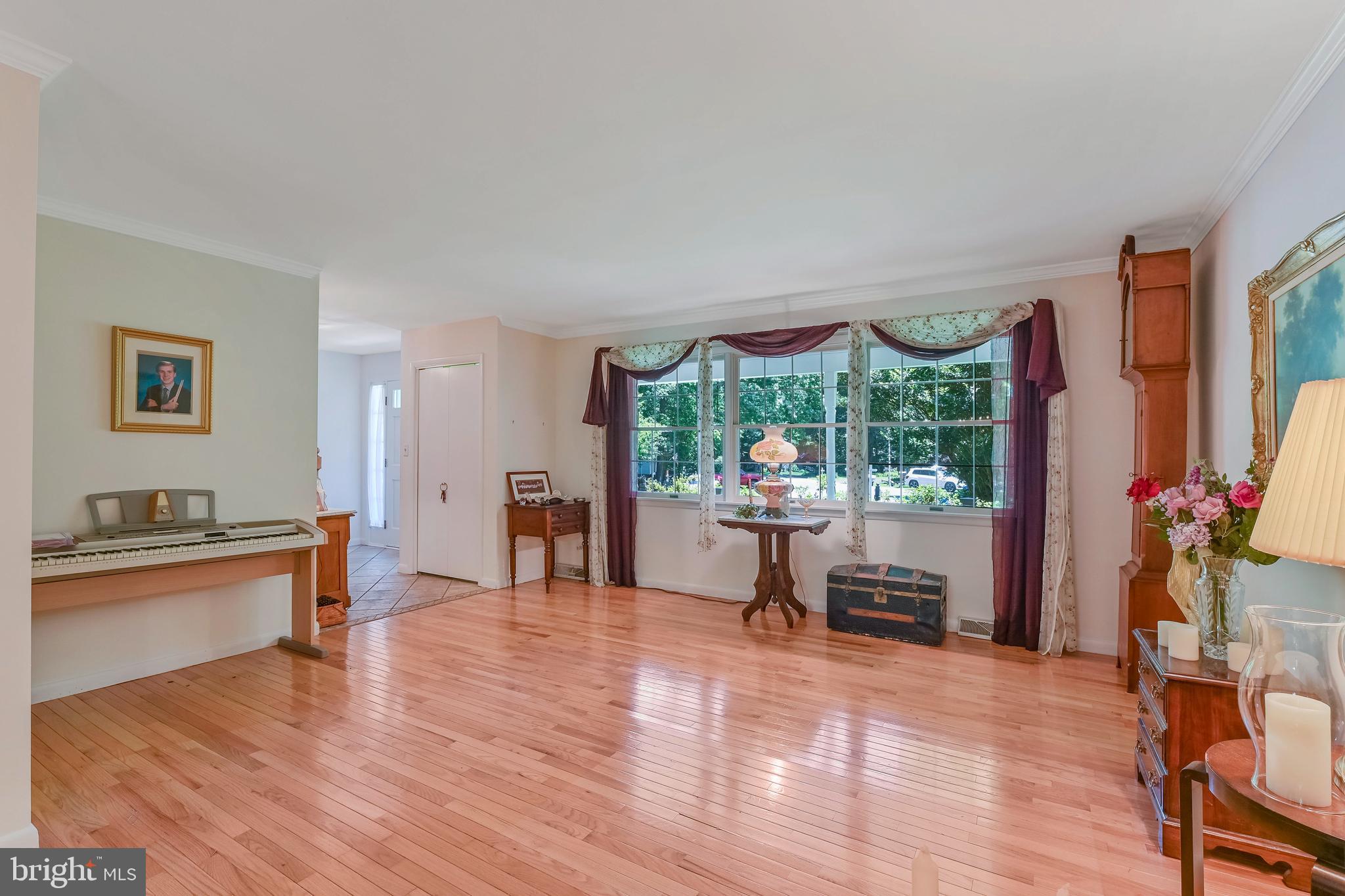 1960 Valley Road Annapolis, MD 21401 - Photo 11 of 45 Great natural light