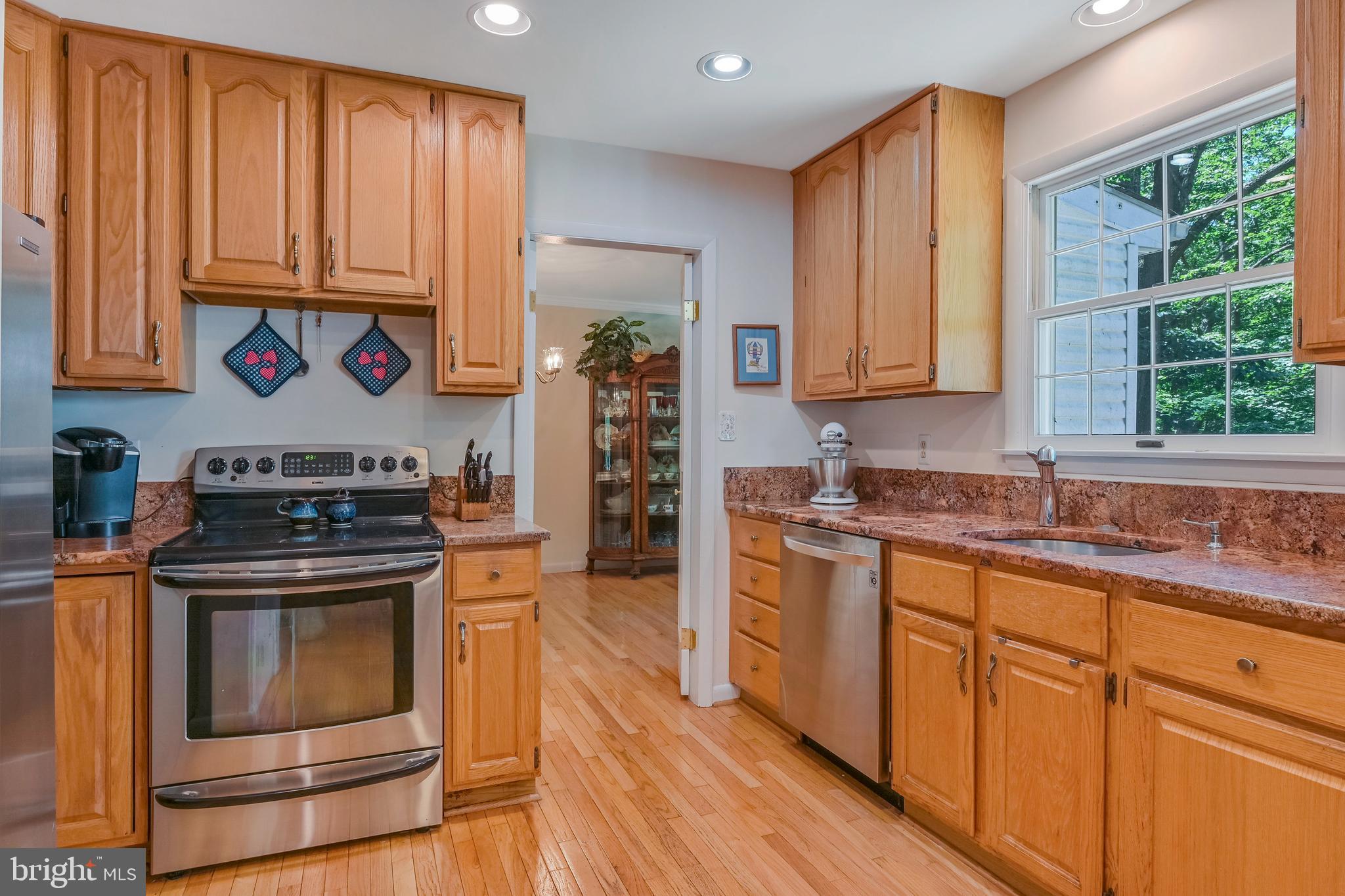 1960 Valley Road Annapolis, MD 21401 - Photo 25 of 45 Kitchen looking into formal dining room
