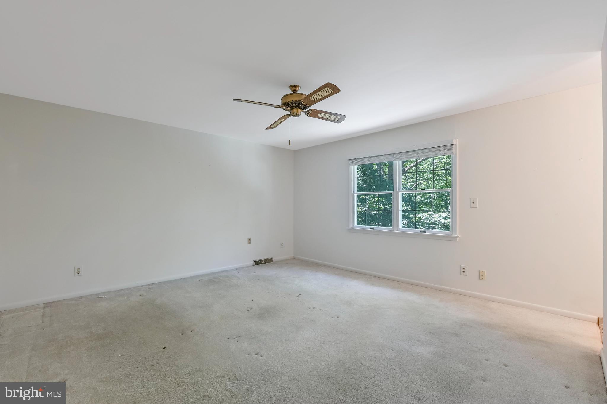 1960 Valley Road Annapolis, MD 21401 - Photo 29 of 45 Large bright rooms