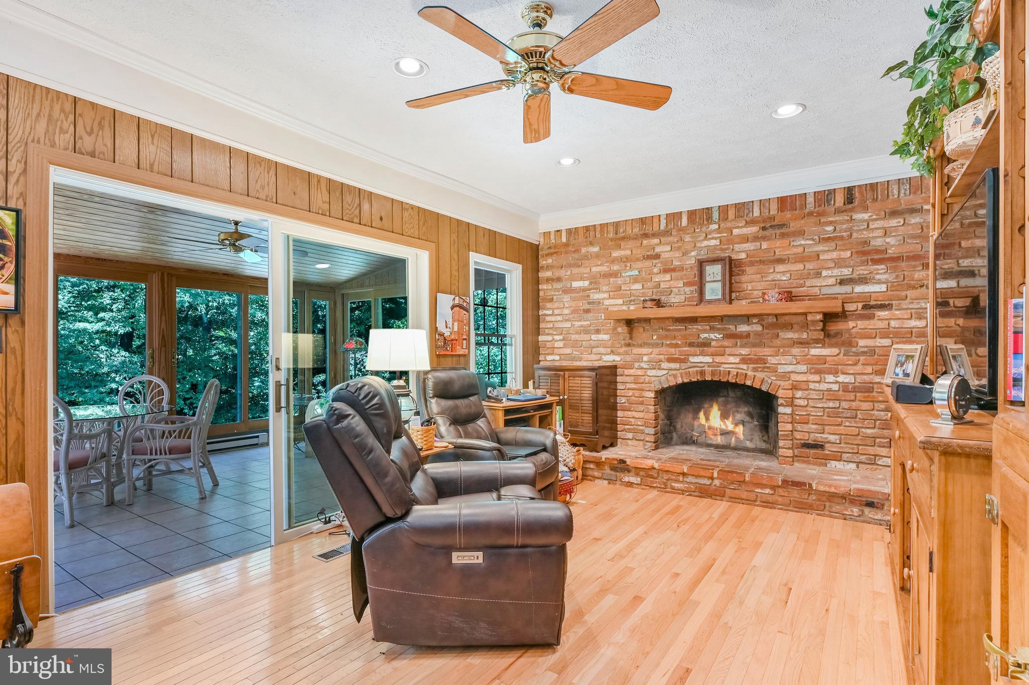1960 Valley Road Annapolis, MD 21401 - Photo 8 of 45 Family room with nice brick fireplace