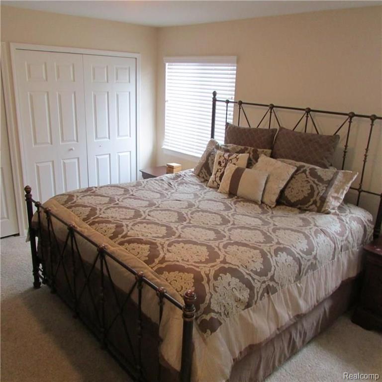 814 Francis Street Rochester Hills, MI 48307 - Photo 16 of 23
