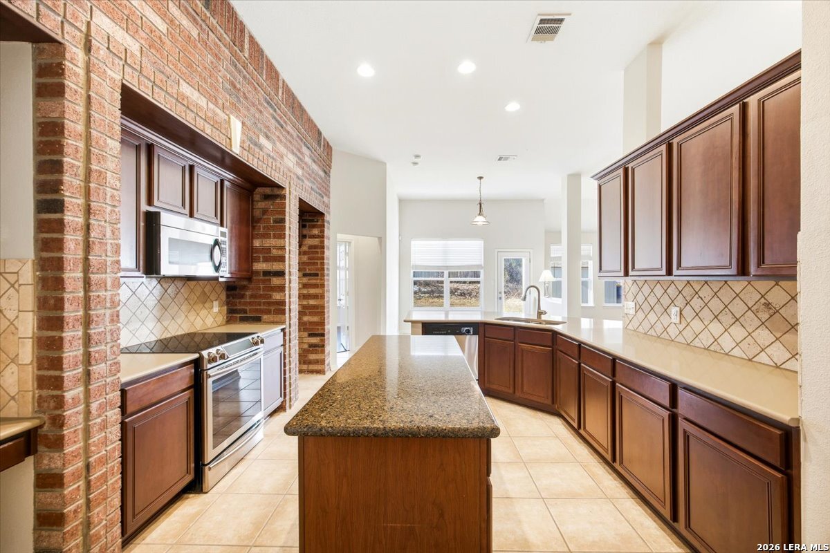 13115 5 Brooks Helotes, TX 78023 - Photo 15 of 36