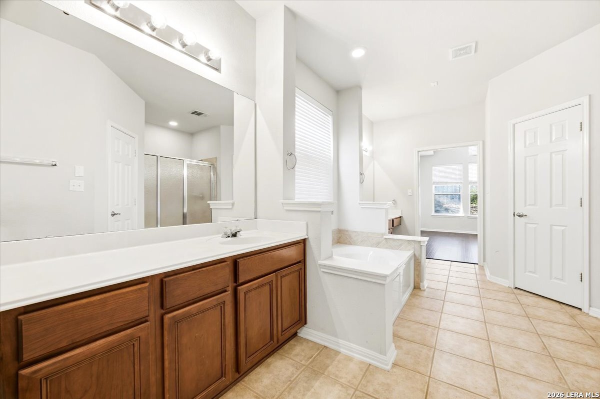 13115 5 Brooks Helotes, TX 78023 - Photo 23 of 36