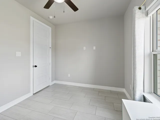 $2,750 | 132 West Medium Meadow Drive, Lytle, TX 78052