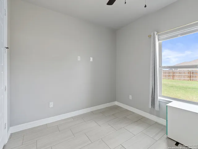 $2,750 | 132 West Medium Meadow Drive, Lytle, TX 78052