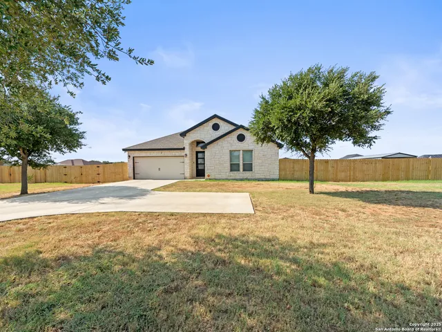 $2,750 | 132 West Medium Meadow Drive, Lytle, TX 78052