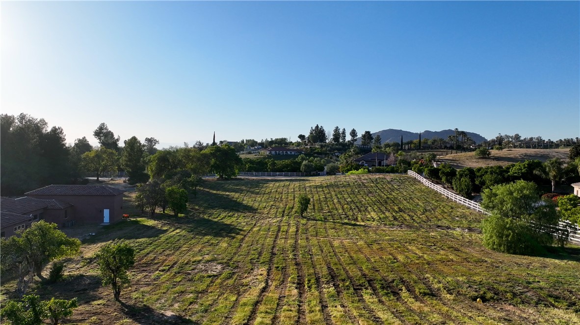 41425 Vía Del Toronjo Temecula, CA 92592 - Photo 12 of 19