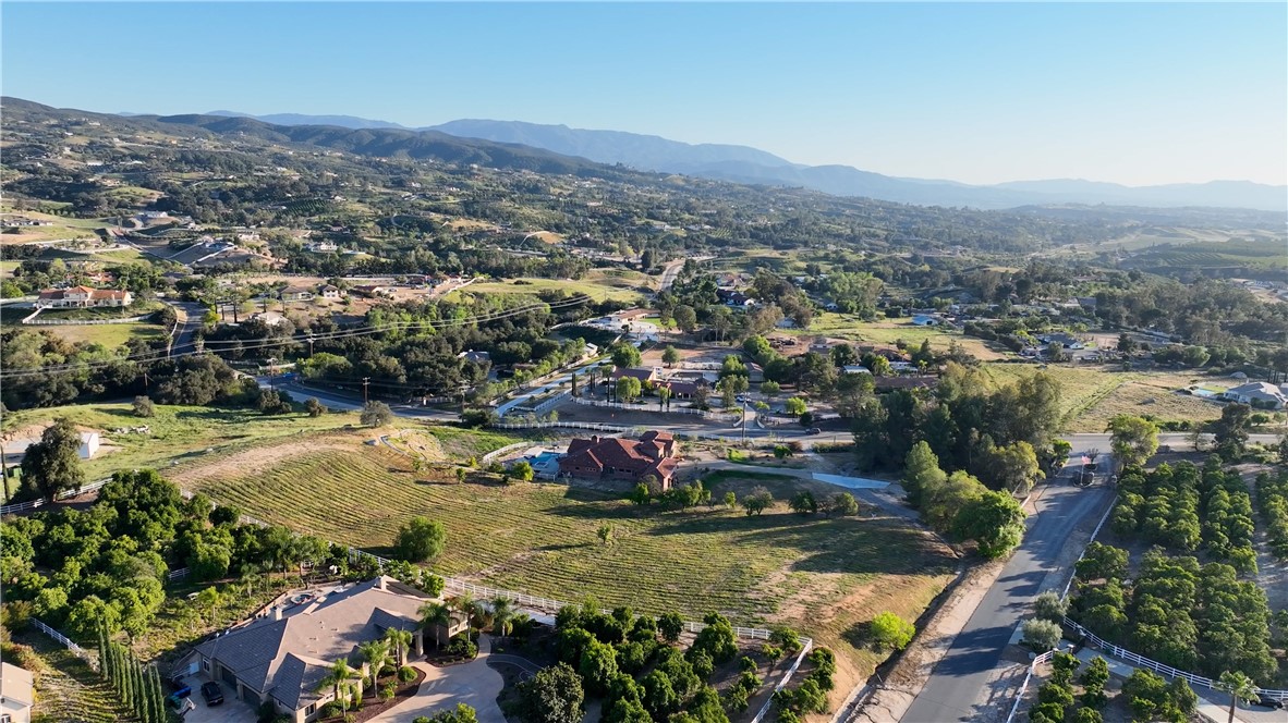 41425 Vía Del Toronjo Temecula, CA 92592 - Photo 14 of 19
