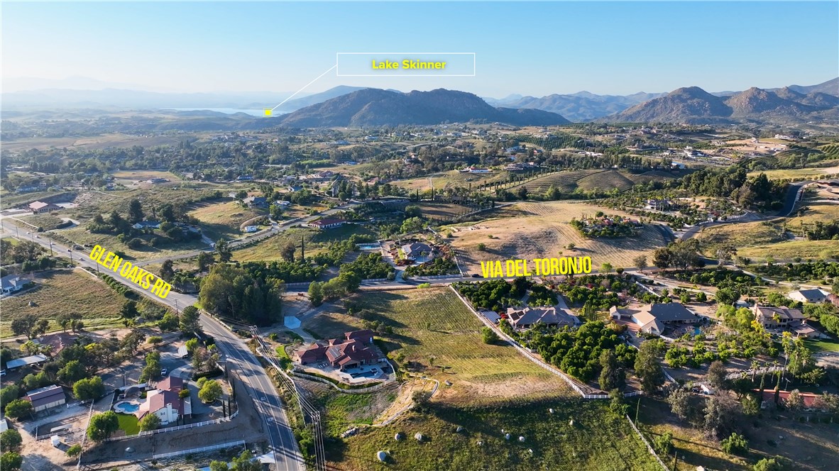 41425 Vía Del Toronjo Temecula, CA 92592 - Photo 7 of 19