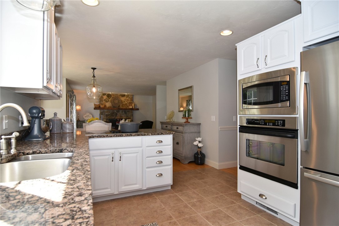 106 Tower Hill Road Cumberland, RI 02864 - Photo 7 of 36