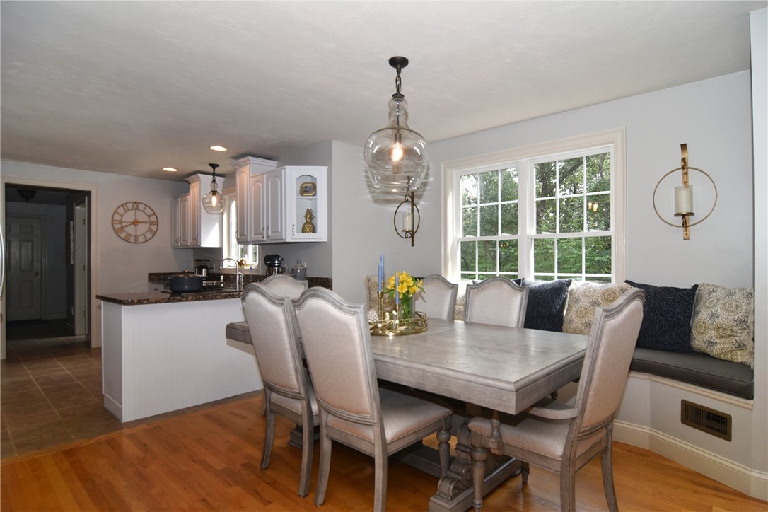 106 Tower Hill Road Cumberland, RI 02864 - Photo 10 of 36