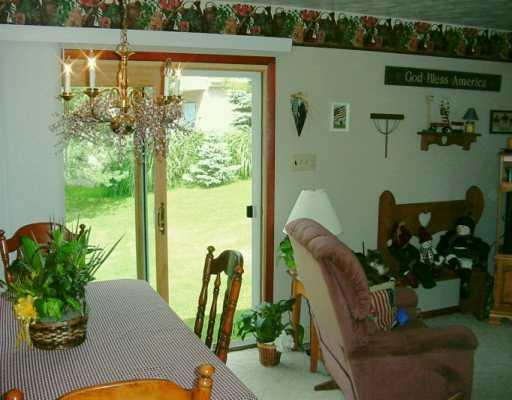 113 Main Street Irwin, PA 15642 - Photo 5 of 8 Den/Family/Great Room.
