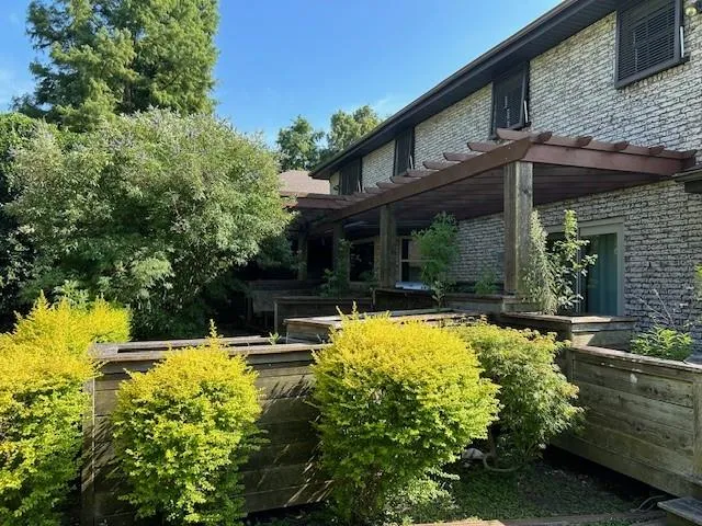 $559,000 | 1901 Transcontinental Drive, Metairie, LA 70001