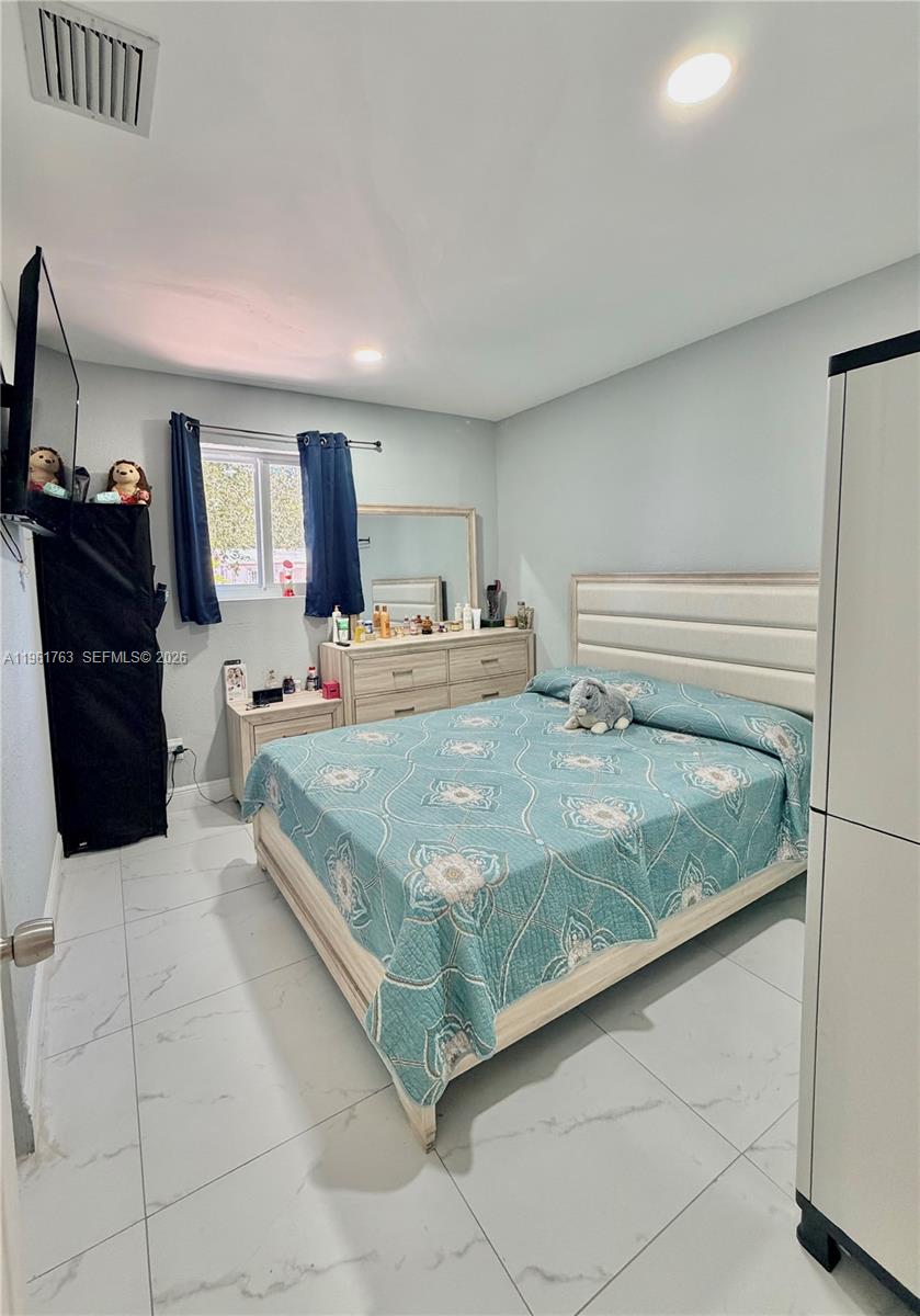 598 East 41st Street Hialeah, FL 33013 - Photo 6 of 15