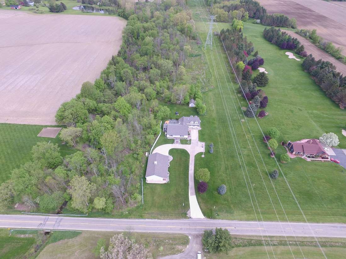 11193 Riley Road Flushing, MI 48433 - Photo 11 of 36 31382297-10.JPG