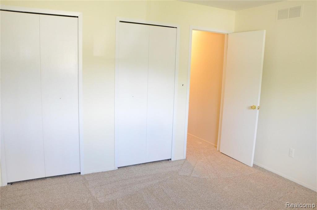 43077 Avon Road Canton, MI 48187 - Photo 32 of 52