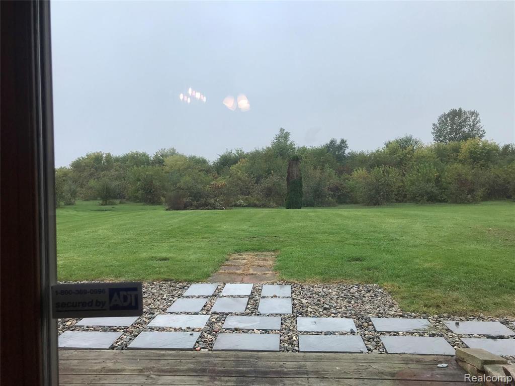 2252 Fraser Road Kawkawlin, MI 48631 - Photo 6 of 25