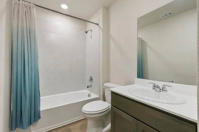 $2,200 | 3329 Watterson Way, Crandall, TX 75114