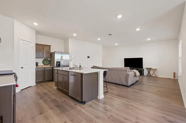 $2,200 | 3329 Watterson Way, Crandall, TX 75114