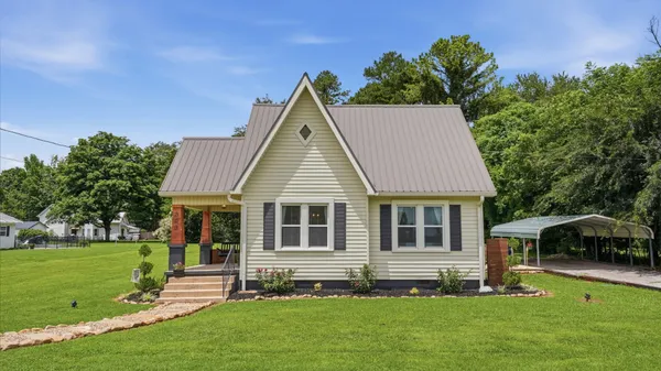 $210,000 | 303 Gore Street, Huntland, TN 37345