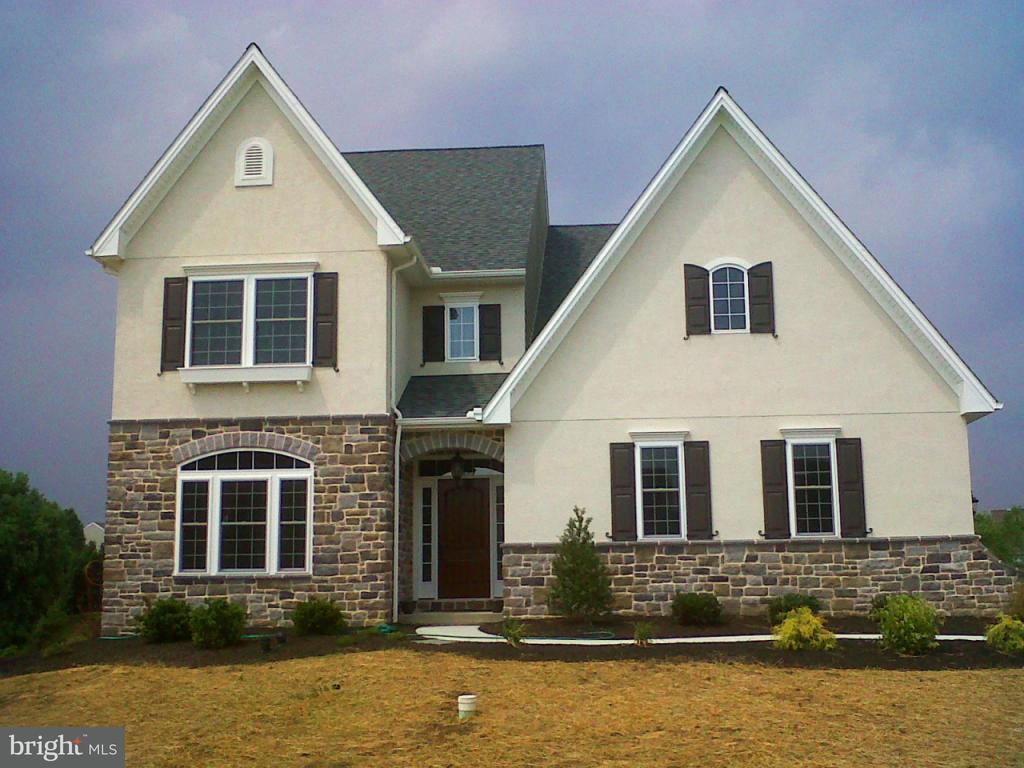 331 Bowyer Lane Lititz, PA 17543 - Photo 1 of 14