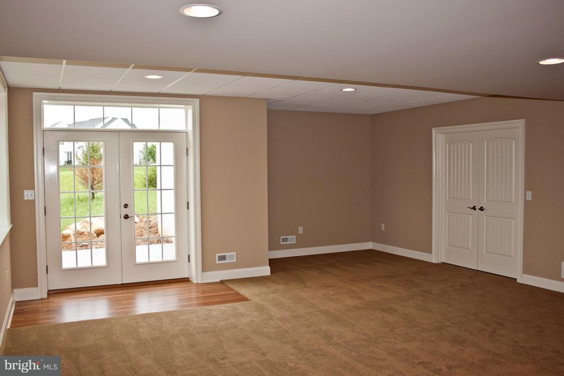 331 Bowyer Lane Lititz, PA 17543 - Photo 12 of 14
