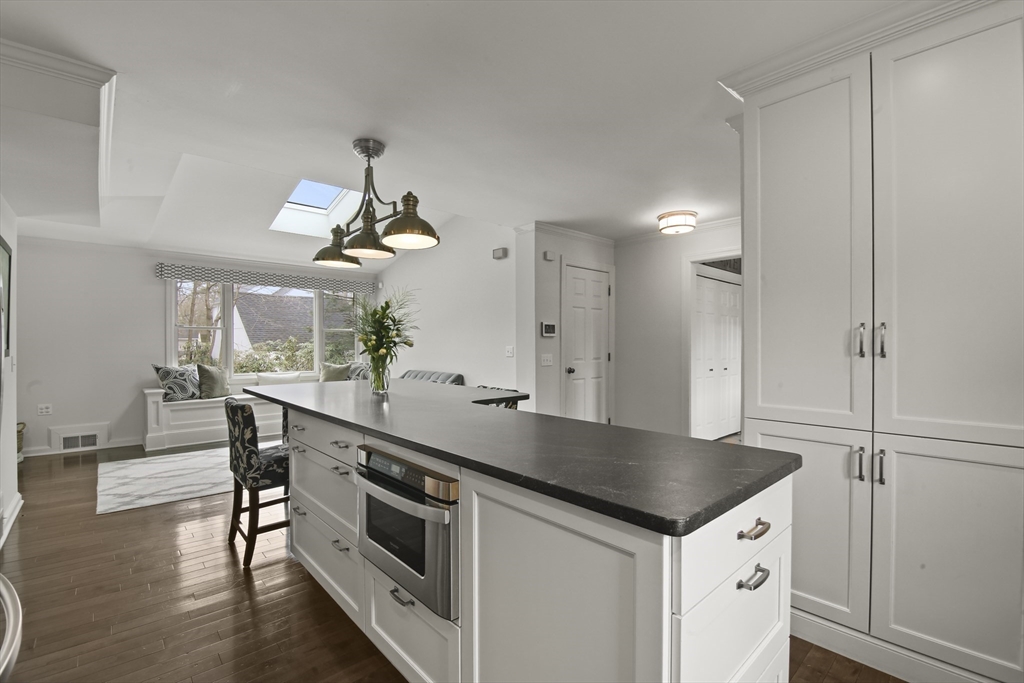 23 Greenwich Road Longmeadow, MA 01106 - Photo 8 of 42 Gallery Image 8