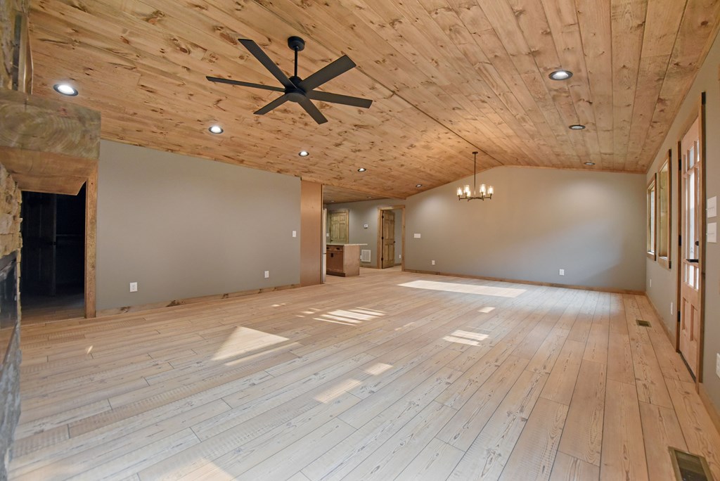 3255 Lebanon Road Blue Ridge, GA 30513 - Photo 9 of 39 Gallery Image 9