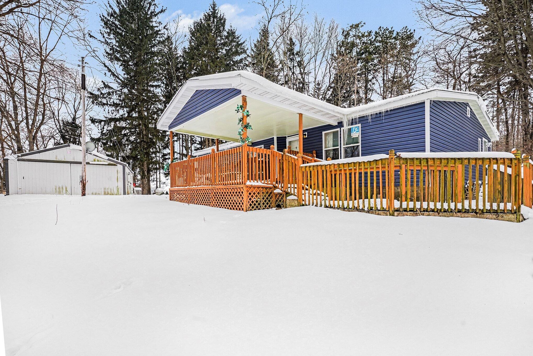 20990 Crane Street Decatur, MI 49045 - Photo 2 of 27 002_file_5962
