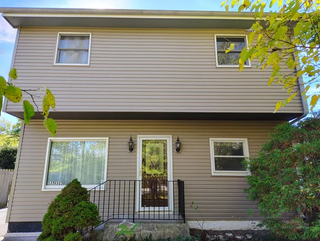 $2,400 | 35W325 Lambert Avenue, St. Charles, IL 60174