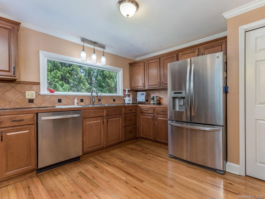 1261 Rock Spring Road Mill Spring, NC 28756 - Photo 4 of 26